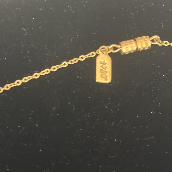 Gold tone plated chain necklace 1923,18” lovely charm in center vintage look - Picture 5 of 5